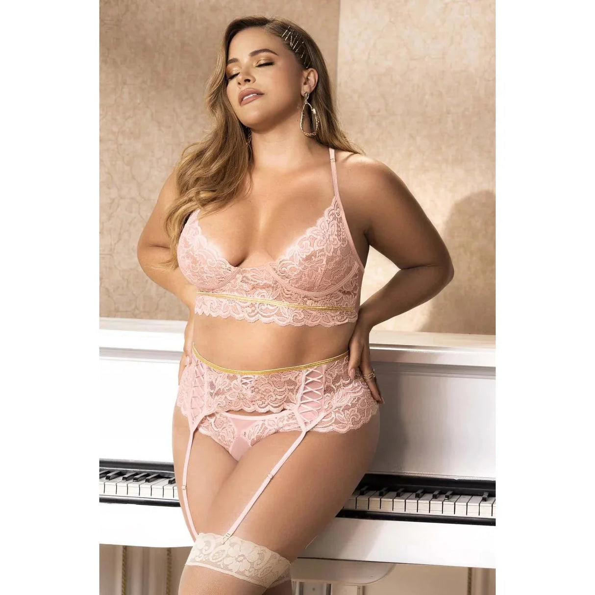 Lace Underwire Bra, Thong & Garterbelt Set